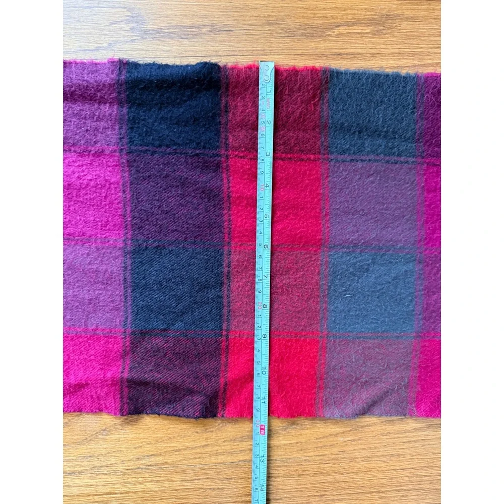 100% Cashmere Plaid Scarf Made in Scotland Red Pink Gray Black‎ Fringe Preppy